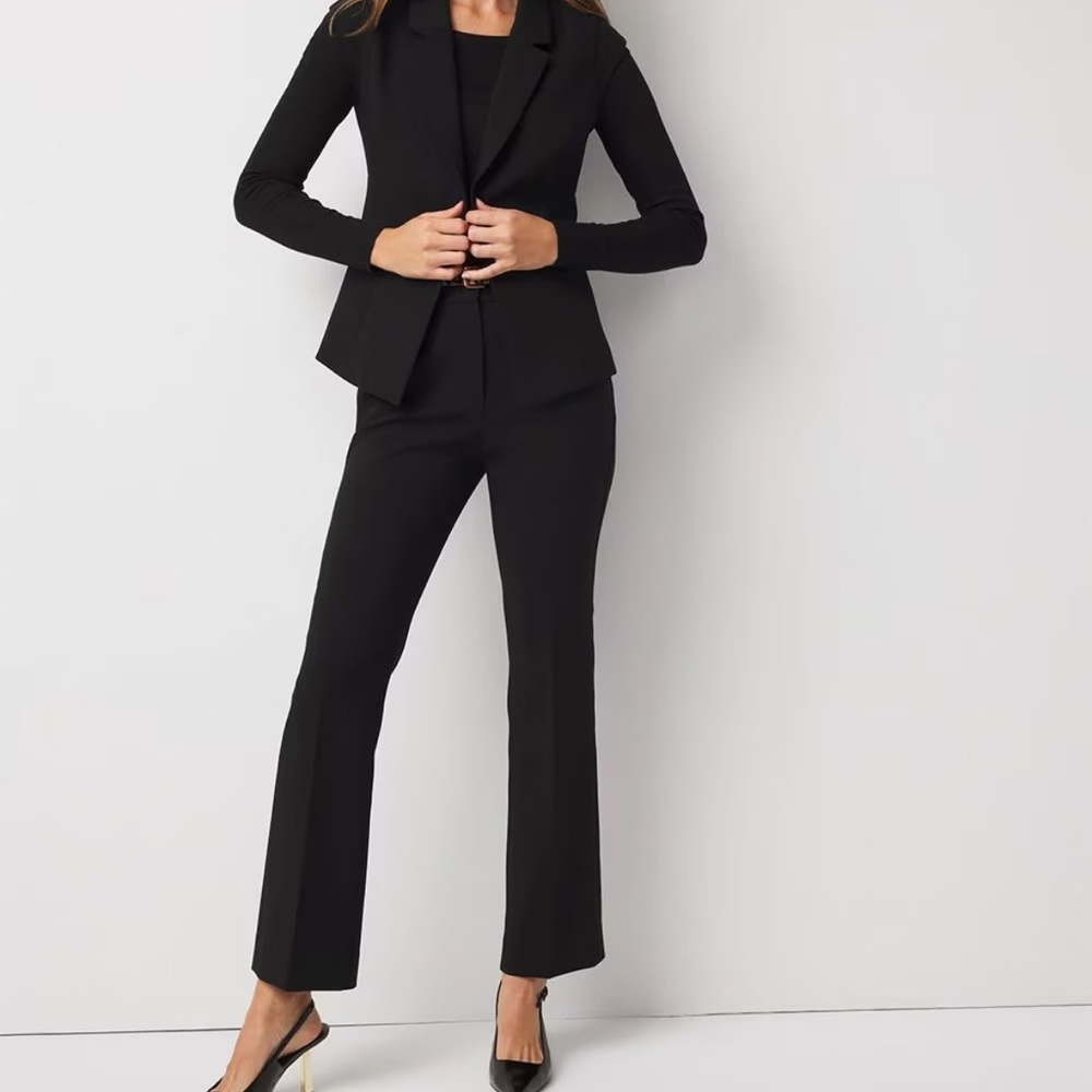 White House Black Market Slim Pants Perfect Condition worn once Size 6